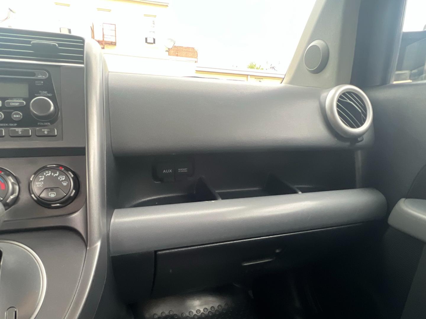 2005 Beige /Gray Honda Element EX 4WD 4-spd AT (5J6YH286X5L) with an 2.4L L4 DOHC 16V engine, 4 Speed Automatic Overdrive transmission, located at 1018 Brunswick Ave, Trenton, NJ, 08638, (609) 989-0900, 40.240086, -74.748085 - Wow, This Element is Super Clean and runs like new! An absolute must see and drive to appreciate this rare Honda!! - Photo#19